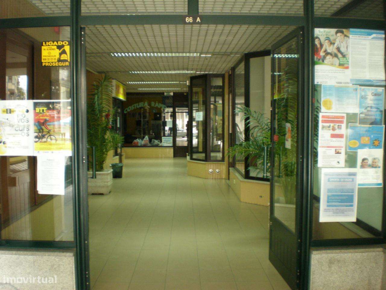 Estacionamento - centro Viseu, próximo Câmara e Rossio - Grande imagem: 4/11