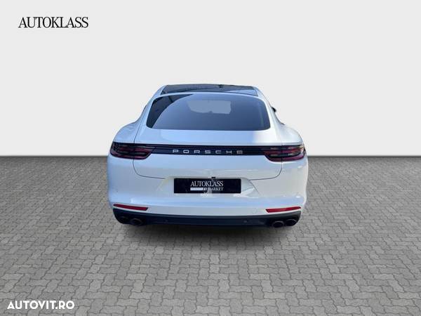 Porsche Panamera 4 Sport Turismo - 4