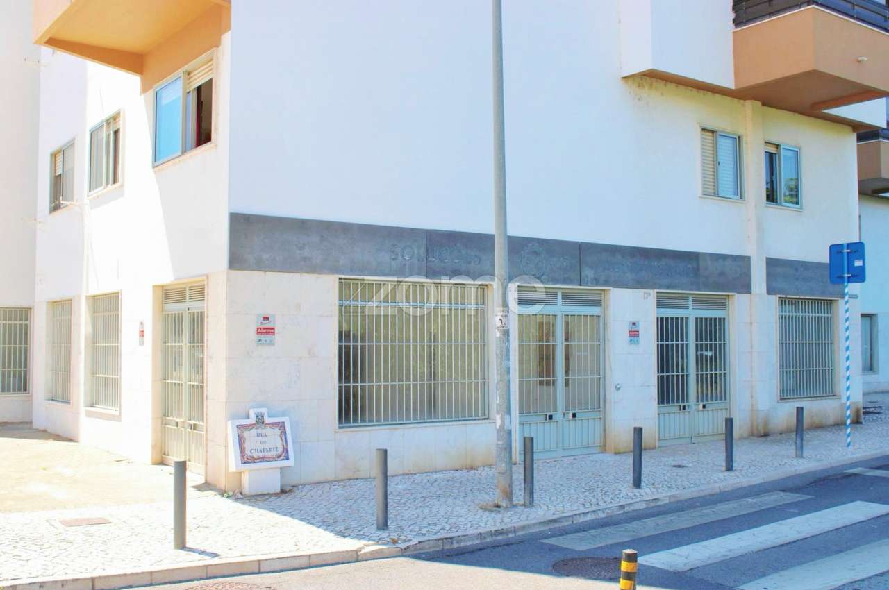 Imóvel Comercial em Oeiras - Grande imagem: 3/15