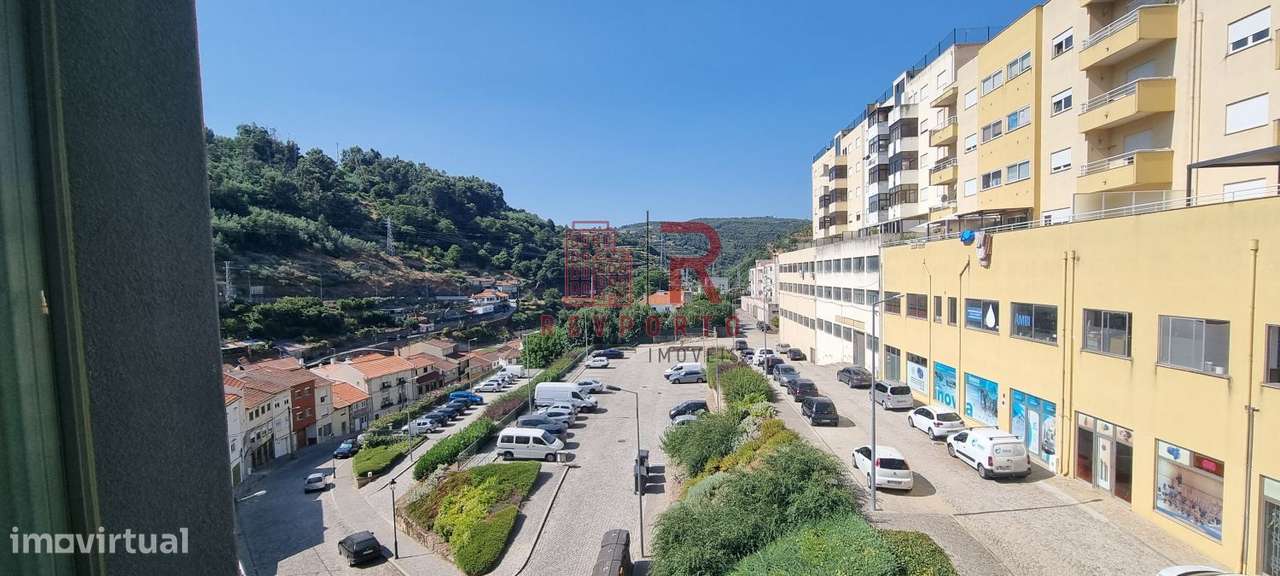 Apartamento T2, Novo, com suite e garagem dupla-35