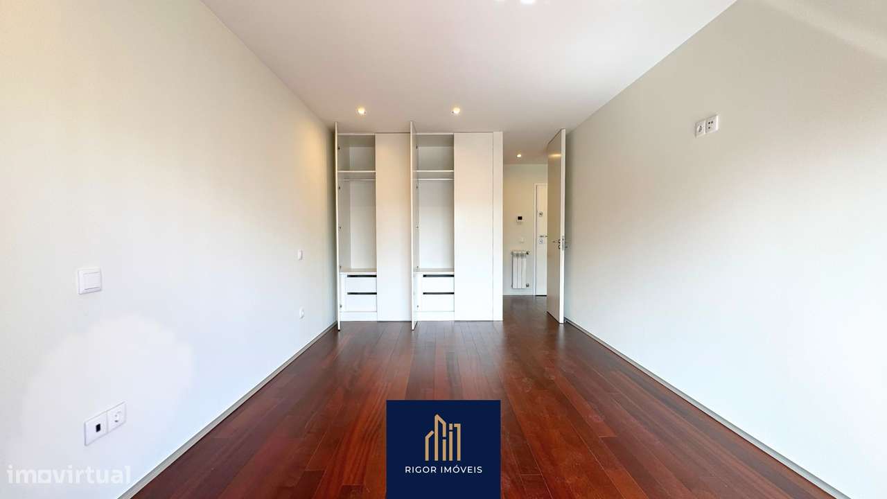Apartamento T1 Semi-Novo | Póvoa de Varzim - Centro/Balnear-12