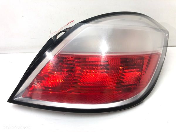 LAMPA PRAWY TYŁ OPEL ASTRA H (A04) 2004 - 2014 1.7 CDTI (L48) 59 kW [80 KM] olej napędowy 2004 - - 1