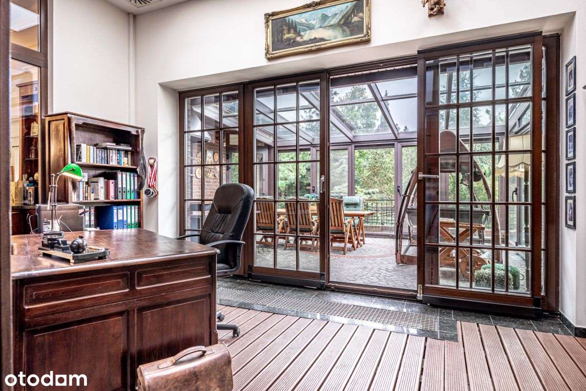 Wyjątkowa rezydencja z prywatnym stawem-16