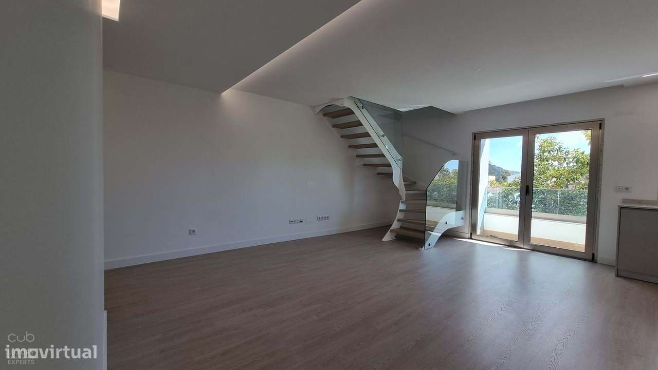 Fernão de Magalhães 11 – Apartamento T2+3 duplex, NOVO, Costa da Capar - Grande imagem: 5/22
