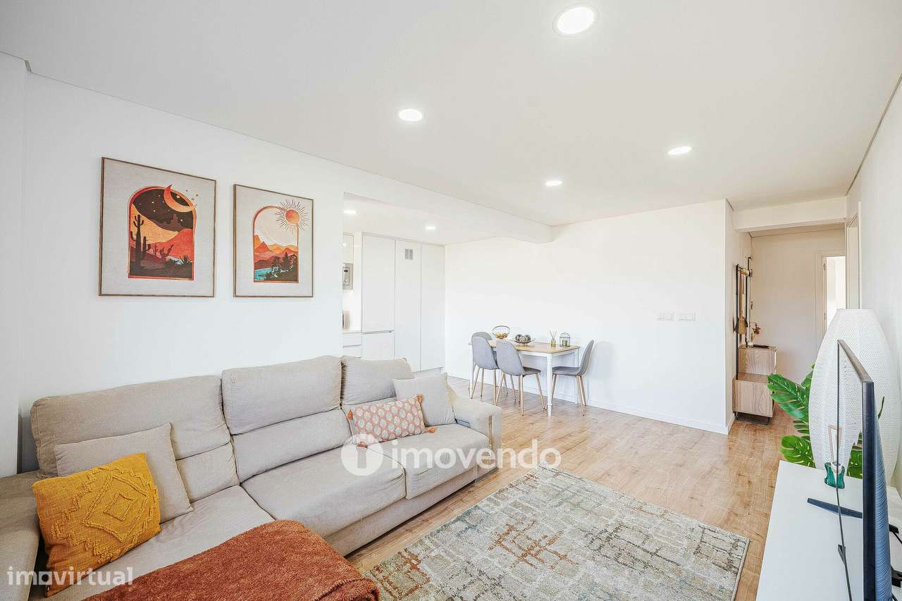 Apartamento T2 totalmente remodelado, com cozinha equipada, em Belas - Grande imagem: 4/38