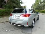 Toyota Auris 1.6 Premium + - 4