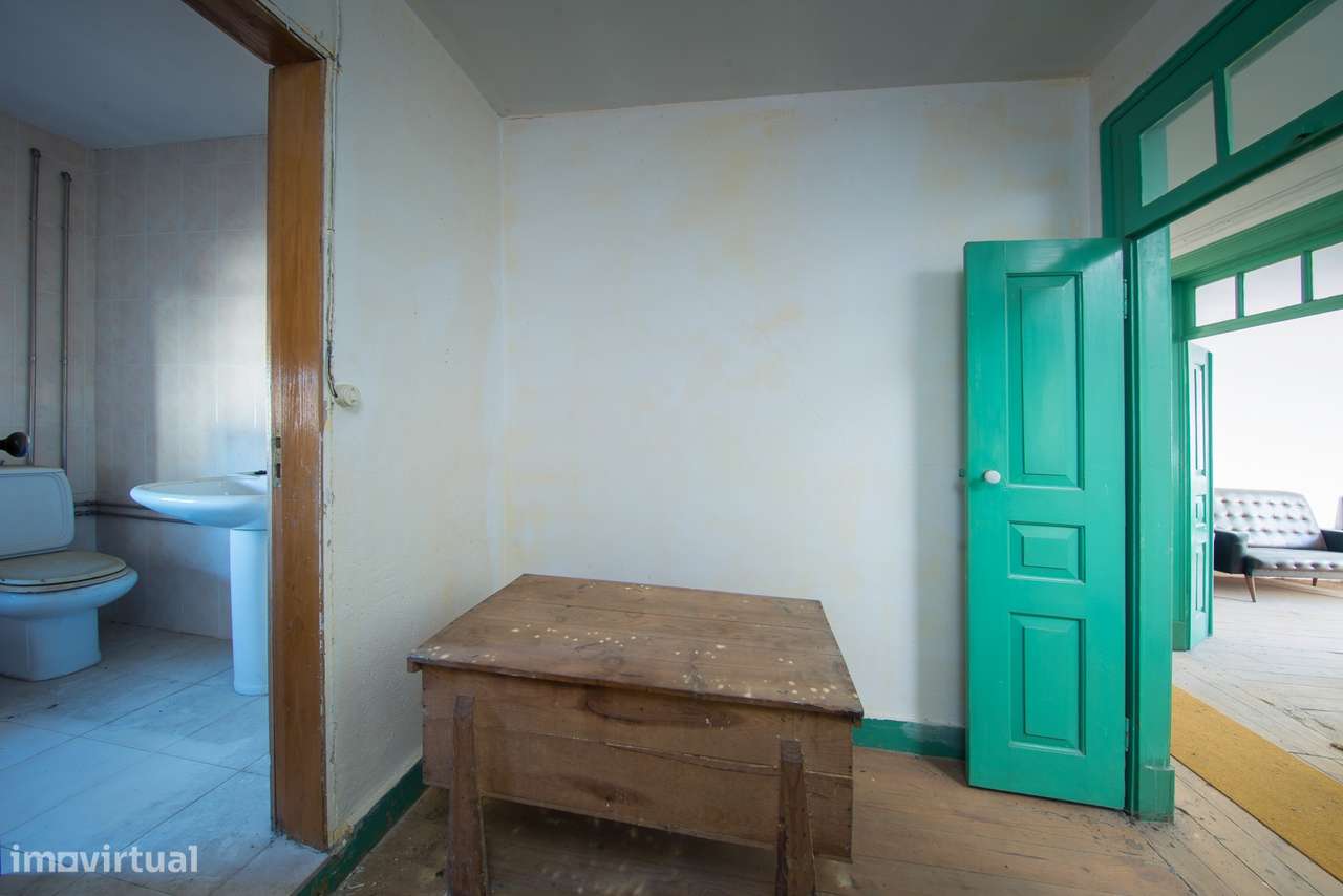 Prédio com Projeto Aprovado no Centro do Louriçal - Grande imagem: 5/21