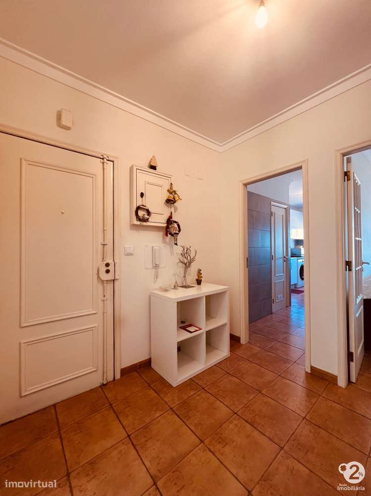 Apartamento T2 - Belas - 86m2 com arrecadação-10