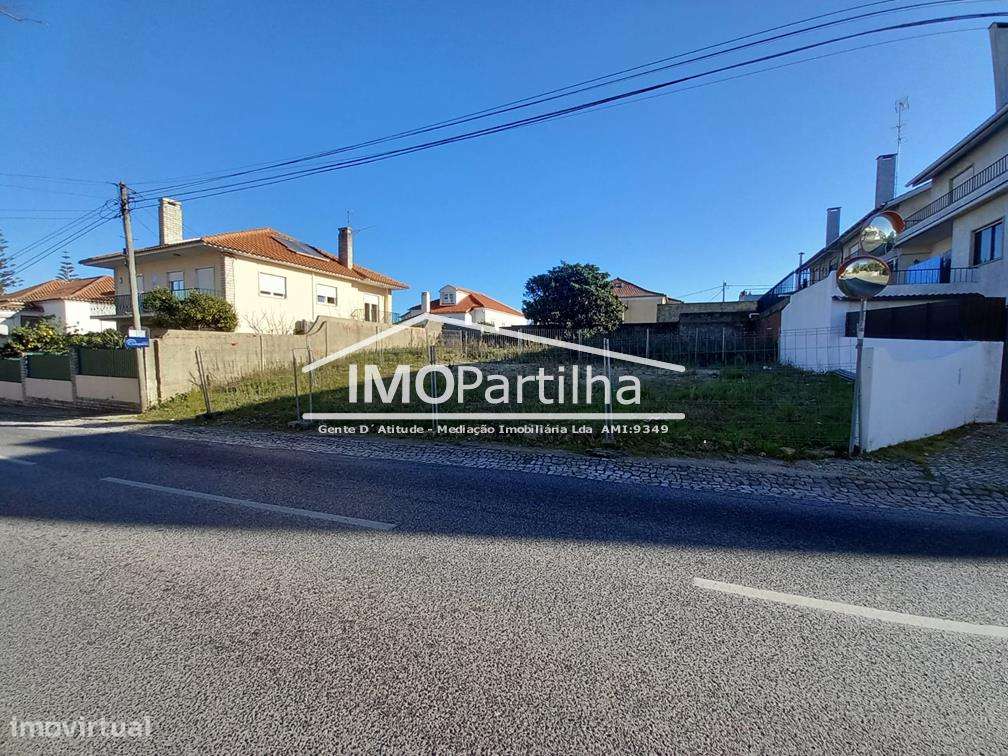 Terreno P/ Construção de Moradia T3 C/ Licença a Pagamento em Sintra - Grande imagem: 1/4