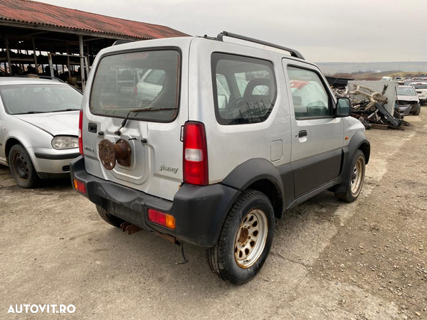 Dezmembrez piese Suzuki Jimny - 2