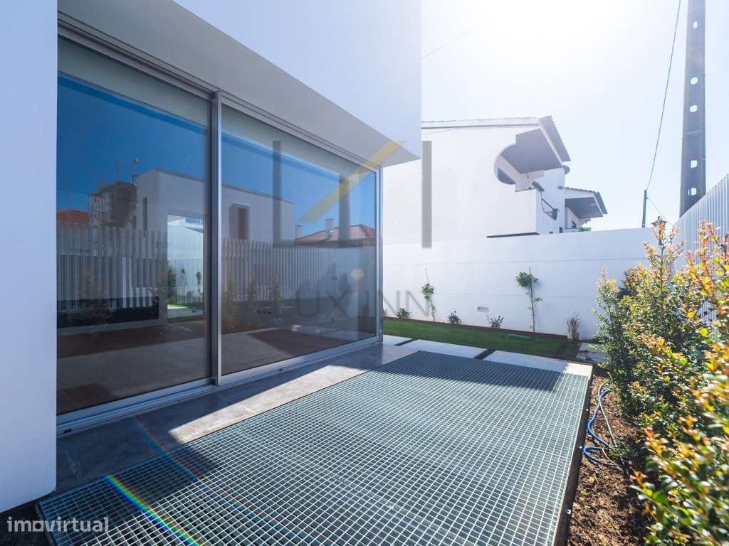 Moradia T4 em São Domingos de Rana-7