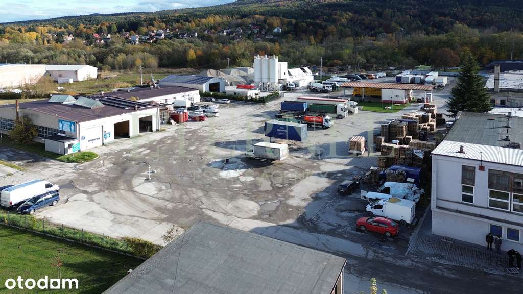 Plac 30 arów z biurowcem i garażami – Myślenice - Pełny obrazek: 1/8