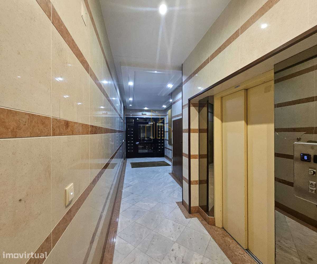 T3 com áreas generosas e excelente localização – Rua Cidade de Belg...-25