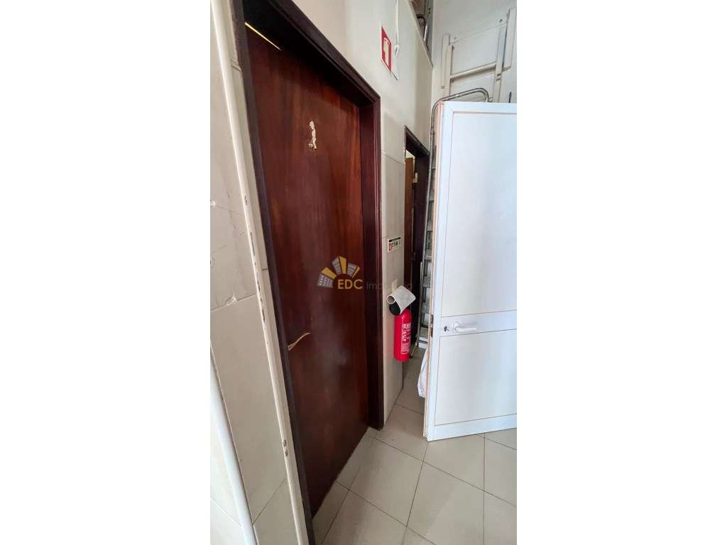 Café-snack bar para Trespasse | Localizado na Tapada das Mercês | N...-9