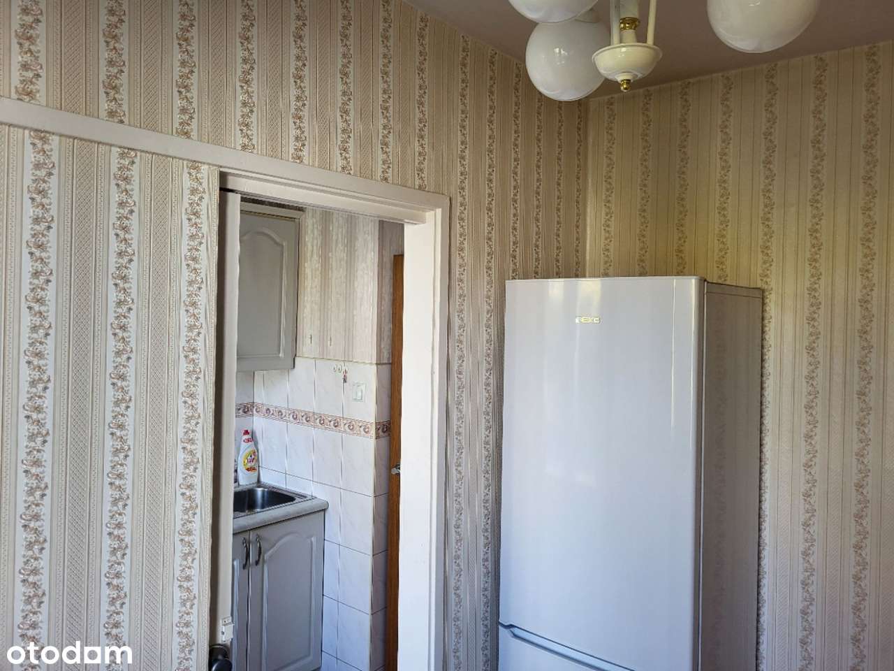 2 oddzielne pokoje , kuchnia z jadalnią .   OKAZJA .-4