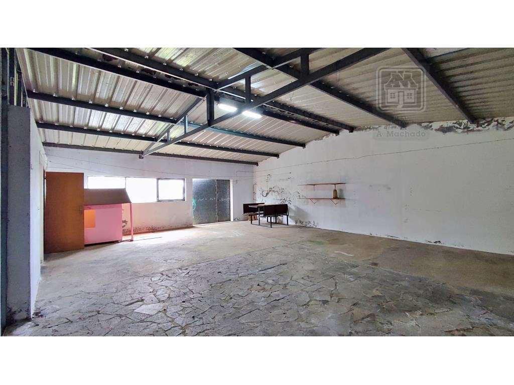 VENDA de CASA - MORADIA com garagem, jardim e quintal - Pico da Ped...-51