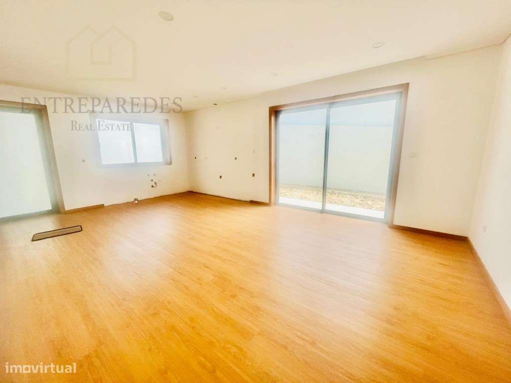 Moradia T3+1 NOVA para comprar, Santa Maria da Feira - Aveiro-5