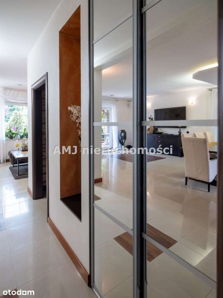 Dom marzeń w otoczeniu lasu-12