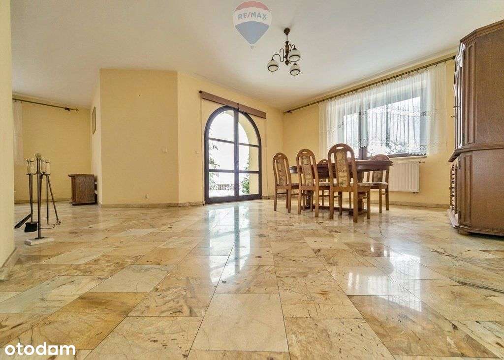 Ponadczasowy luksus u podnóża gór-3