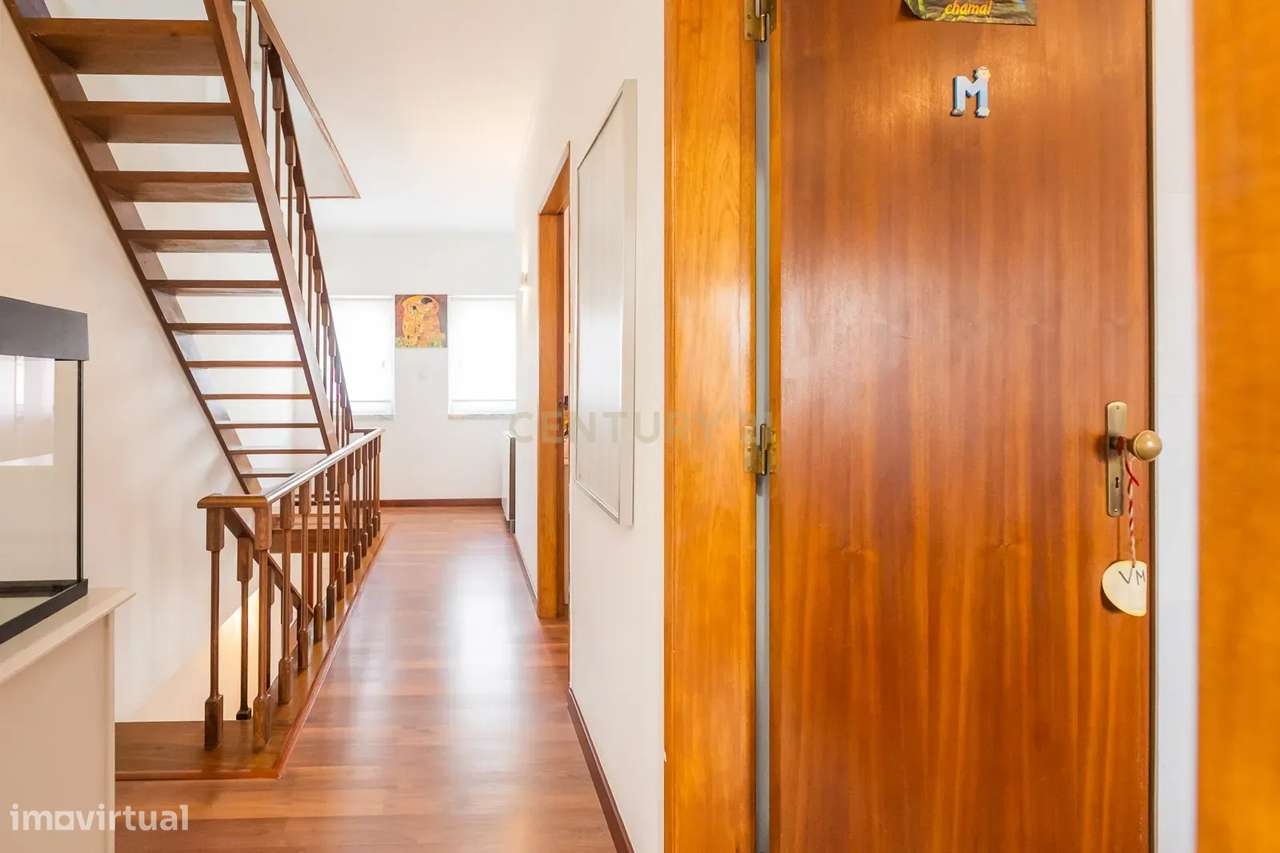 Propriedade com duas moradias geminadas-13