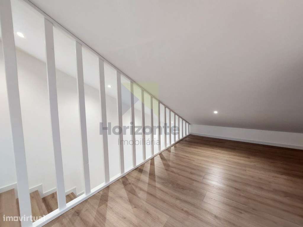 T4 Duplex Totalmente Recuperado no Centro Histórico de Portalegre-30