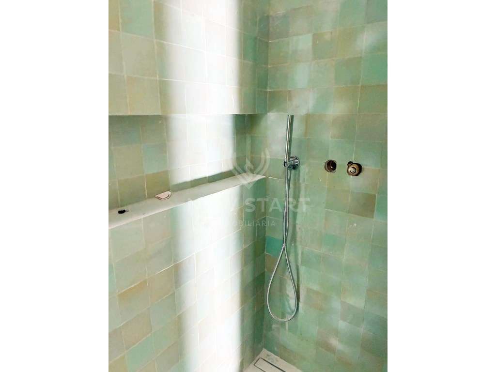 Moradia T2 típica algarvia totalmente recuperada em Olhão-17