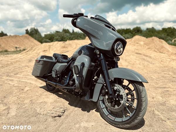 Harley-Davidson Touring Street Glide - 1