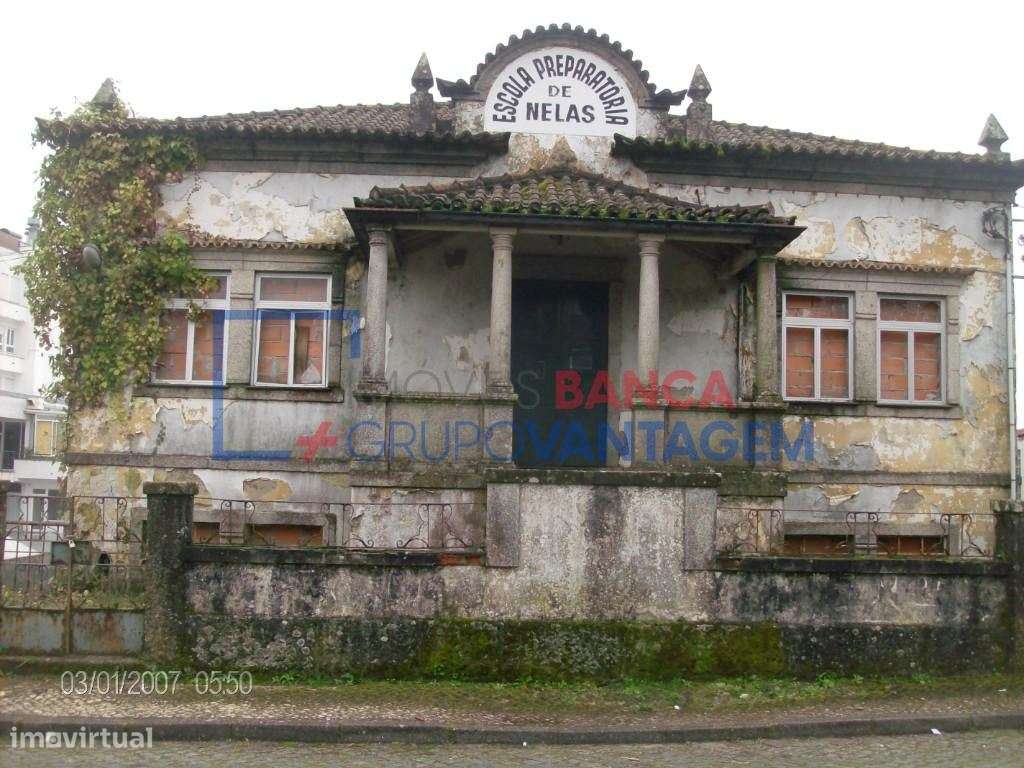 Prédio para Reabilitação no Centro de Nelas - Grande imagem: 4/8