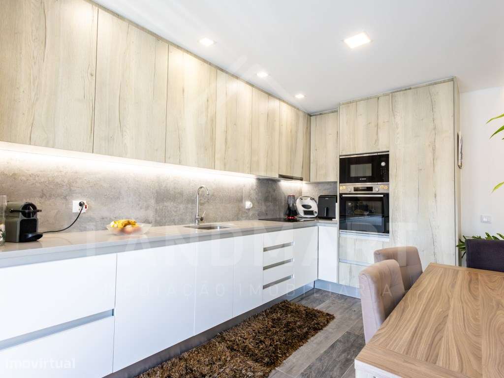 Apartamento T3 Duplex, Centro de Turquel-8