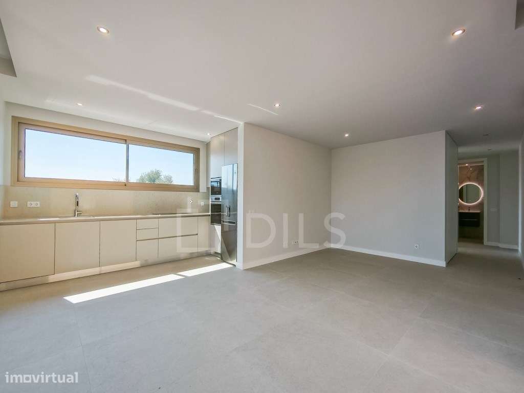 Apartamento T2 com varanda, terraço e garagem em Cabanas, Tavira - Grande imagem: 4/57