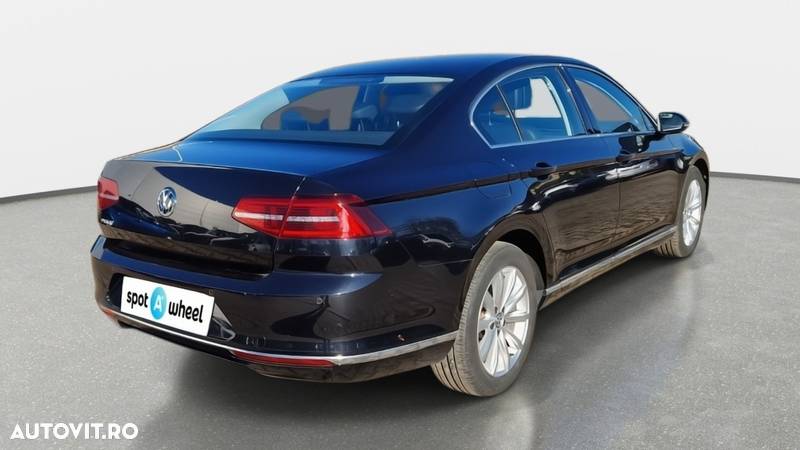 Volkswagen Passat 2.0 TDI Highline - 5