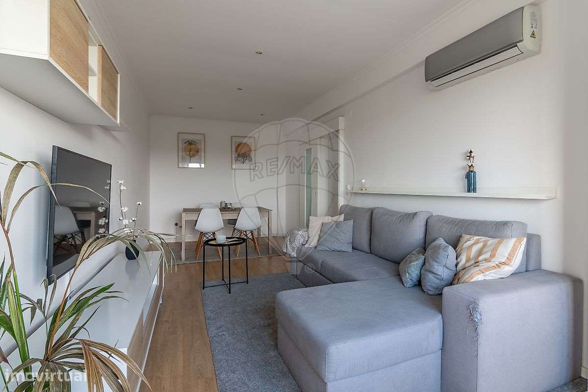 Apartamento T2 para arrendamento - Grande imagem: 2/16