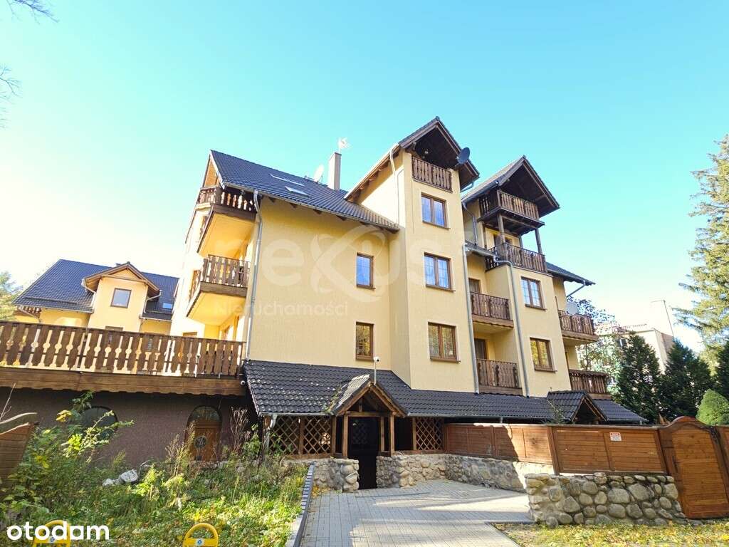 Duży dwupoziomowy apartament w centrum Karpacza-14