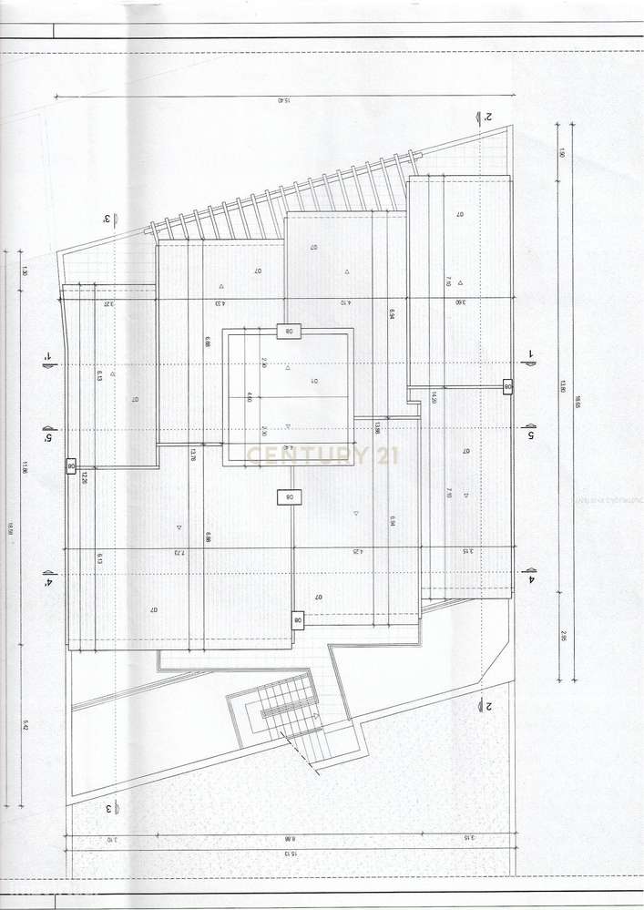 Procura espaço e conforto? Veja este T4 Duplex-41
