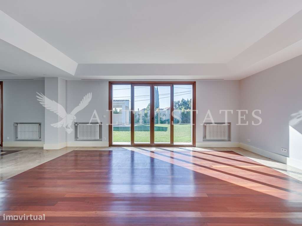 Deslumbrante moradia em zona nobre do Estoril-4