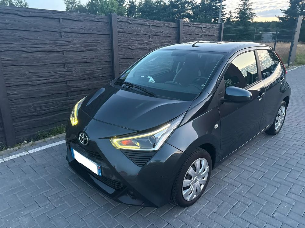 Toyota Aygo II (2014-) x-play 2021