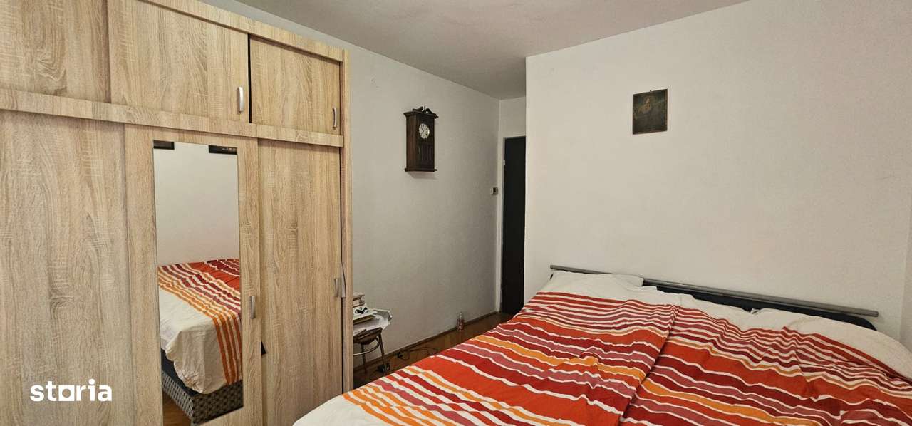 Vand apartament 3 camere,confort 1, decomandat, Str.Siretului-16