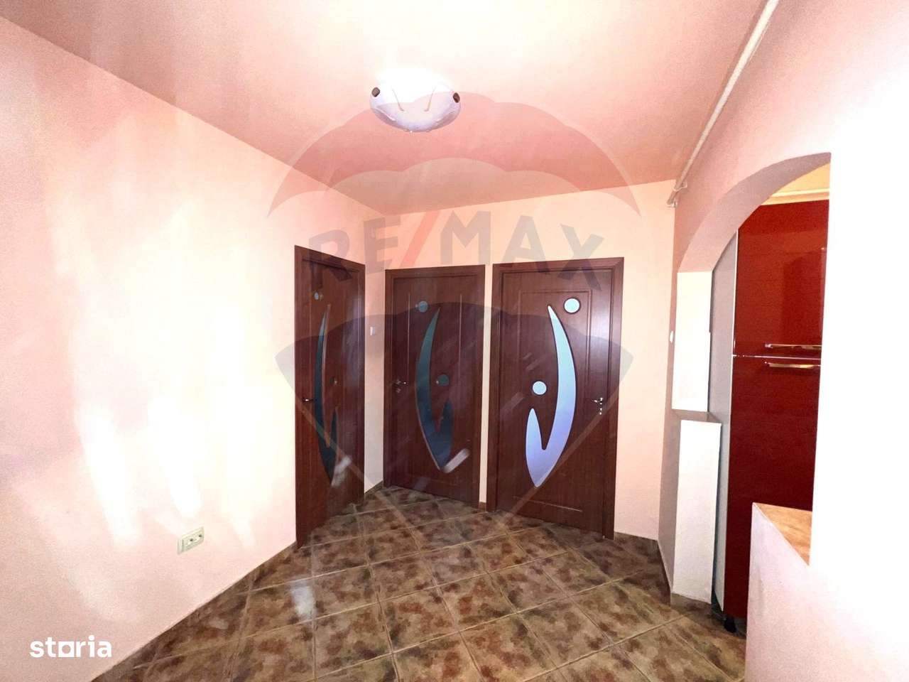 Apartament cu 3 camere de vânzare în comuna Răcăciuni - Imagine principală: 5/13