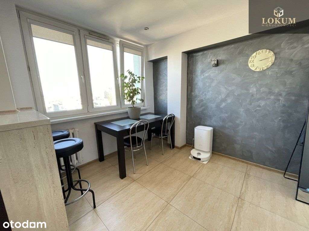 Mieszkanie Na Sprzedaż Cz-Wa Centrum !!!-3