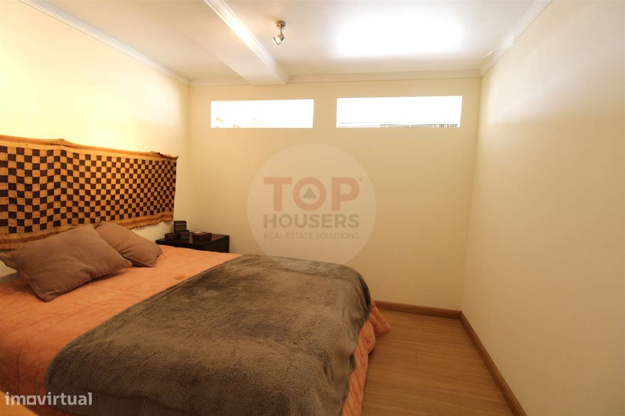 Penthouse T4+1 com Terraço Panorâmico e dois estacionamentos-35