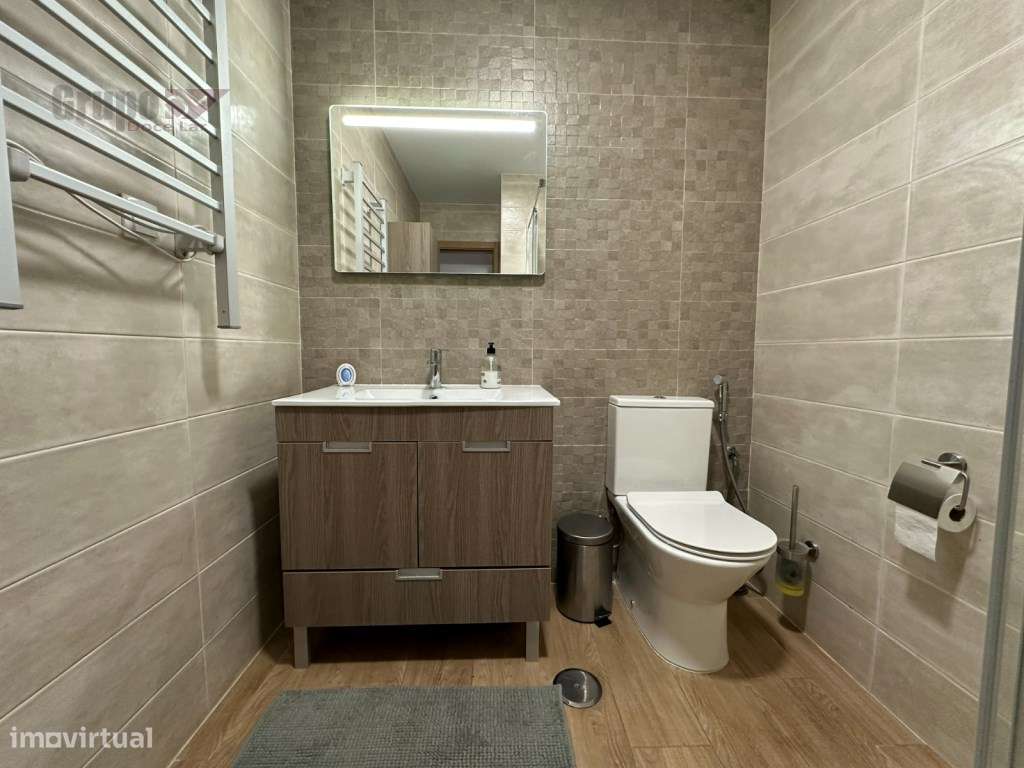 Excelente Apartamento T4 no Barreiro - Conforto e Modernidade-22