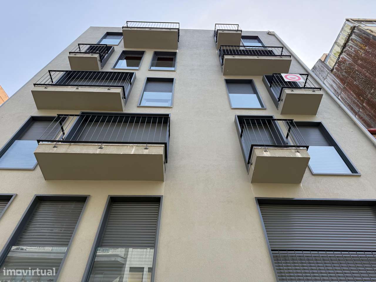 Apartamento T0 Novo - Centro do Porto-24
