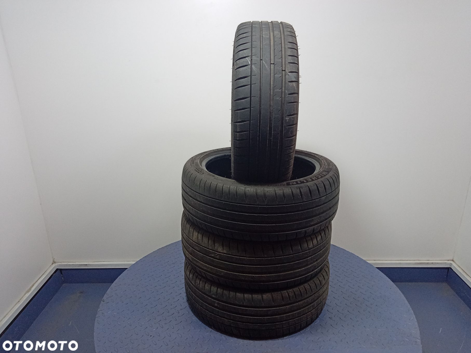 OPONY LETNIE MICHELIN PILOT SPORT4 215/45R18 89Y - 1