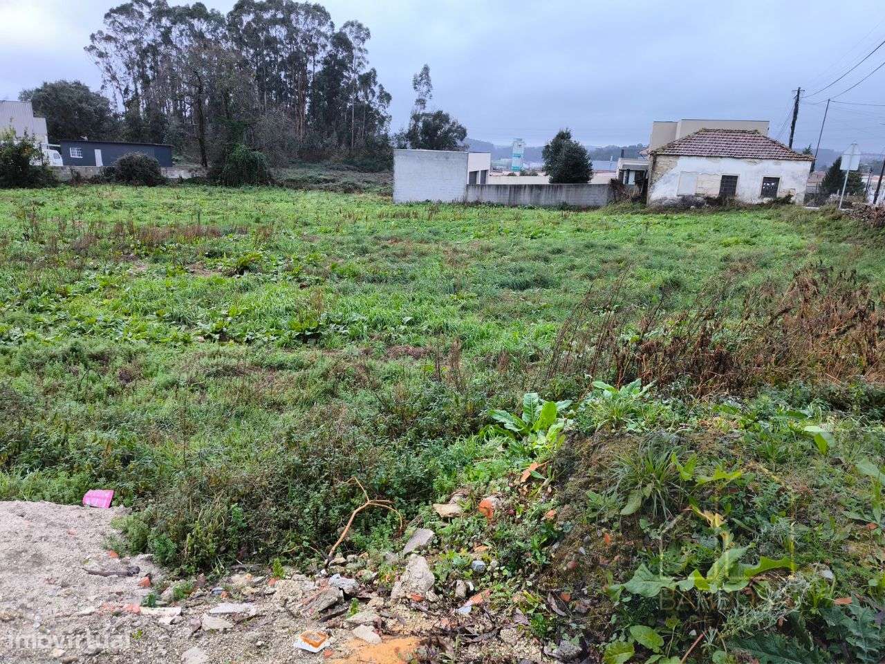Terreno 1237m2 p/ moradia 3 FRENTES térrea / dois pisos. Maia, Porto. - Grande imagem: 4/14