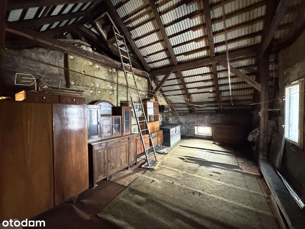 Przestronny dom z użytkowym poddaszem i garażem-19