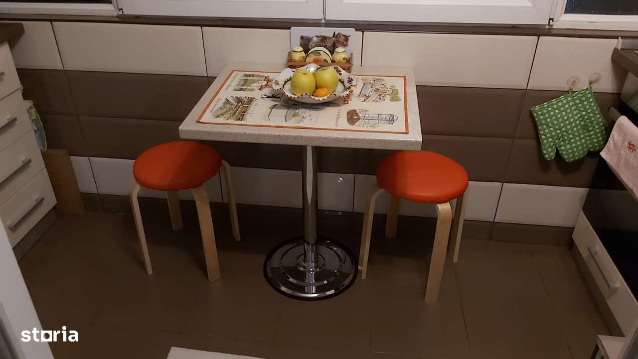 Apartament 4 camere / Zona UltraCentrala / Etaj 1 / - Imagine principală: 4/17