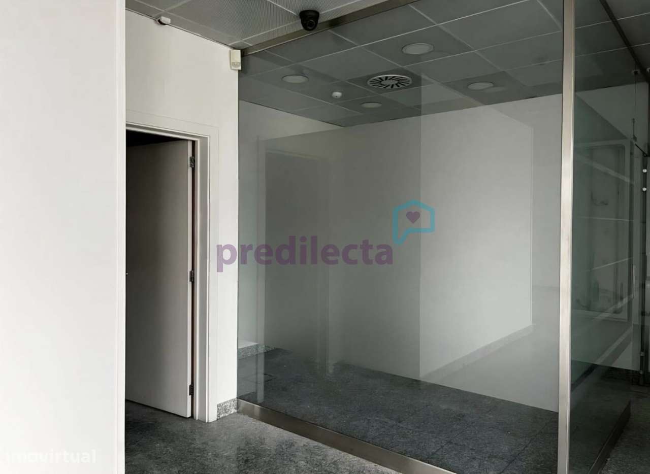 REF4146 - Loja à FEP, Metros Polo Univ. e Salgueiros, Porto - Grande imagem: 5/22