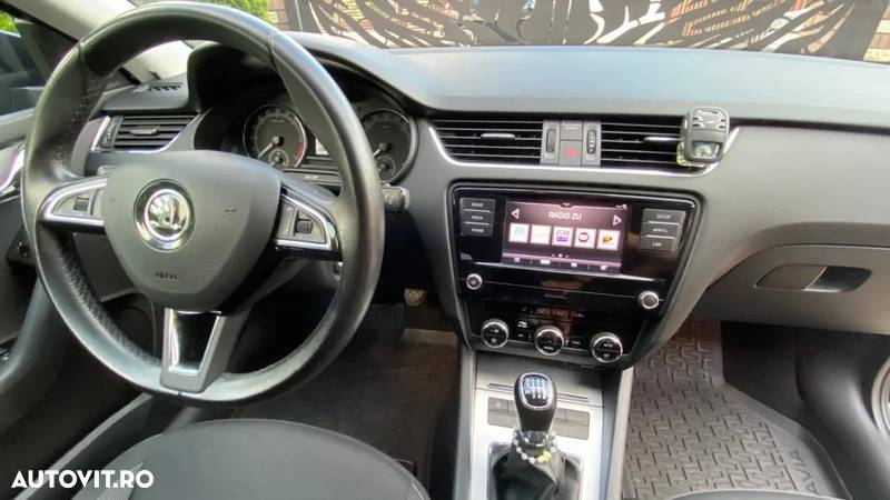 Skoda Octavia 2.0 TDI Ambition - 8