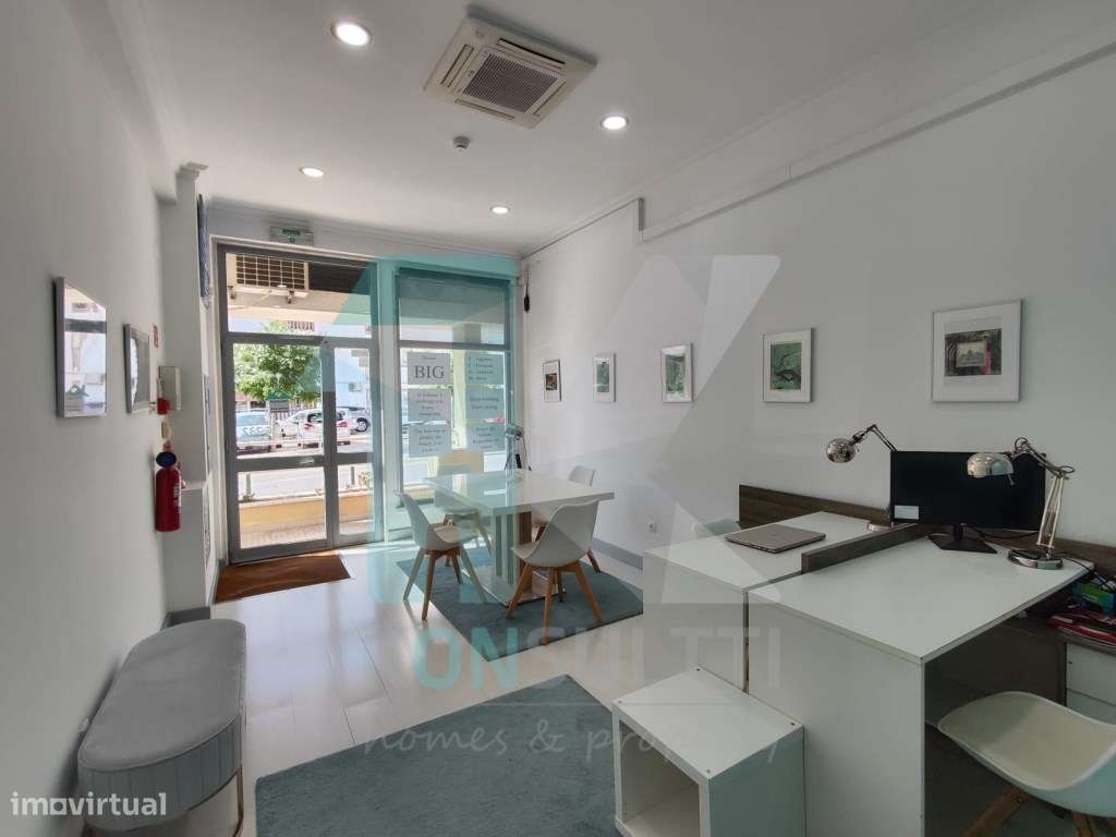 Loja no centro de Carcavelos - Grande imagem: 2/11