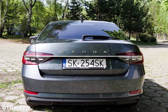 Skoda Superb 2.0 TSI Ambition DSG - 19